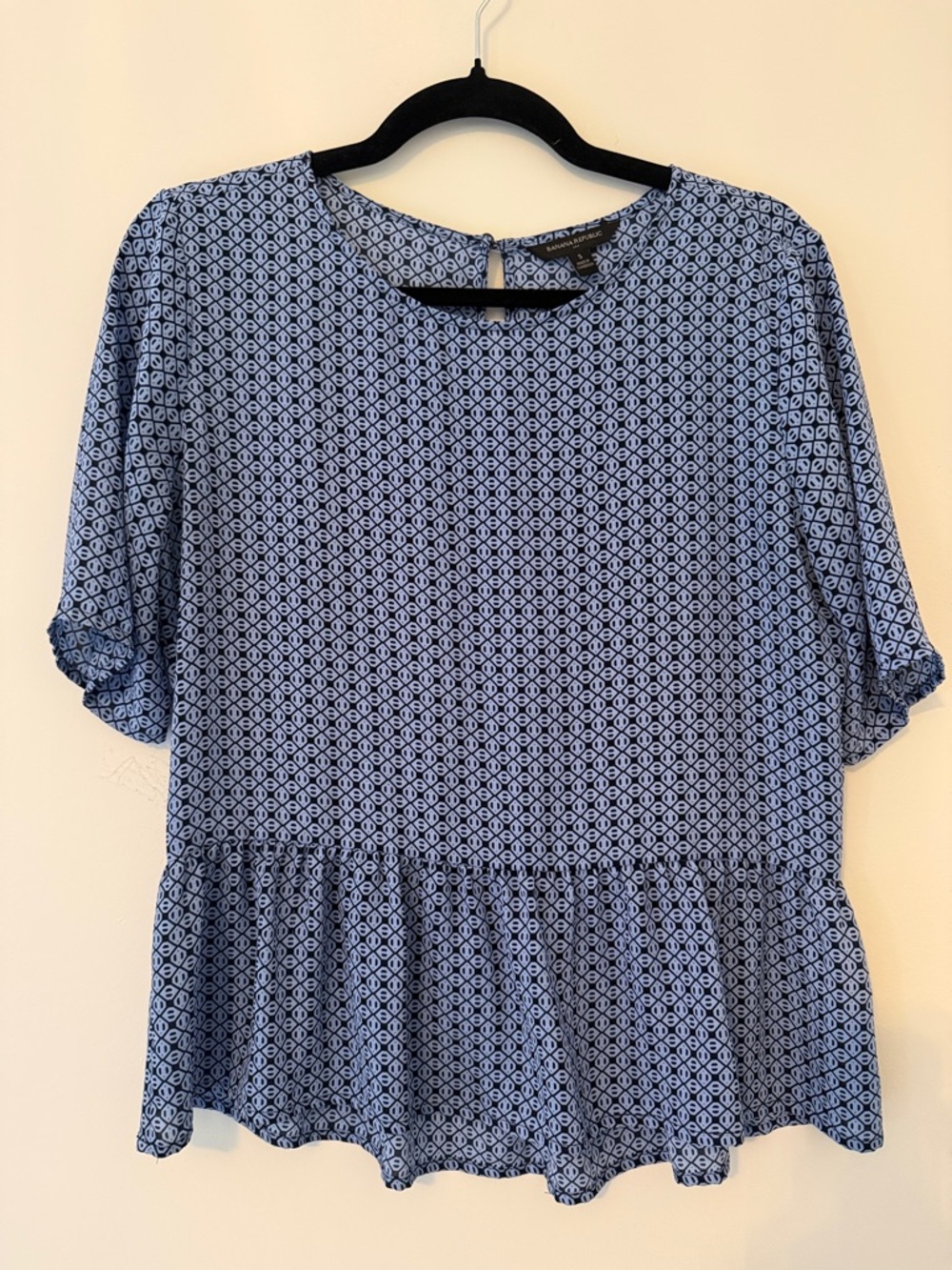 Banana Republic Patterned Flowy Top